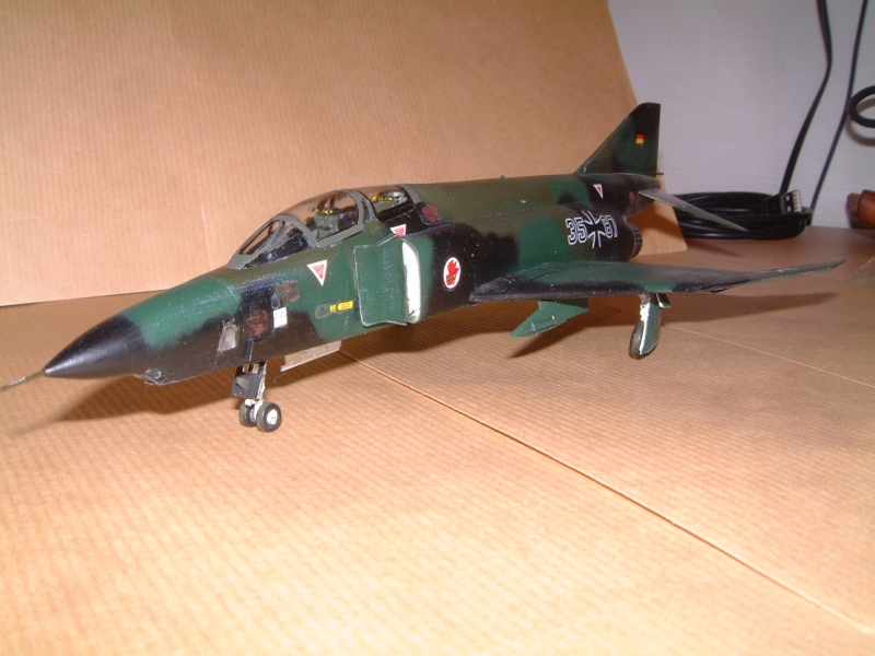 [Esci] 1/72 - McDonnell-Douglas RF-4E Phantom II 090704045413588624007050